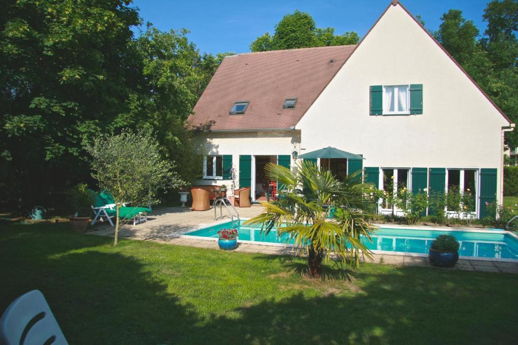 Les Hibiscus Bed & Breakfast Мезон-Лафит Стая снимка