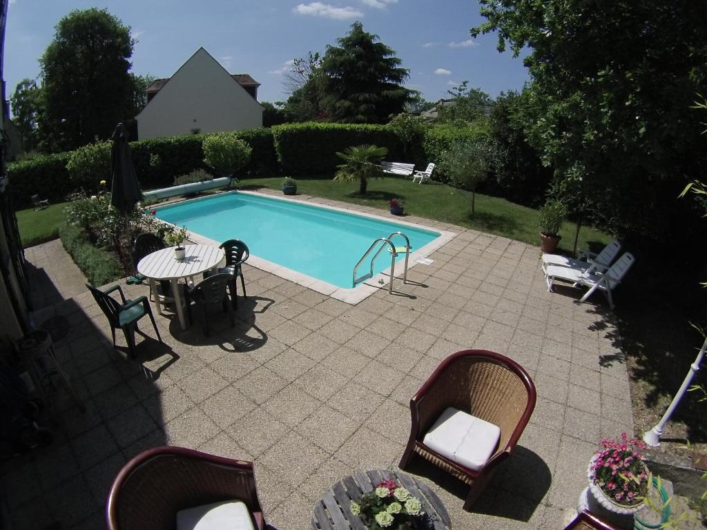 Les Hibiscus Bed & Breakfast Мезон-Лафит Екстериор снимка