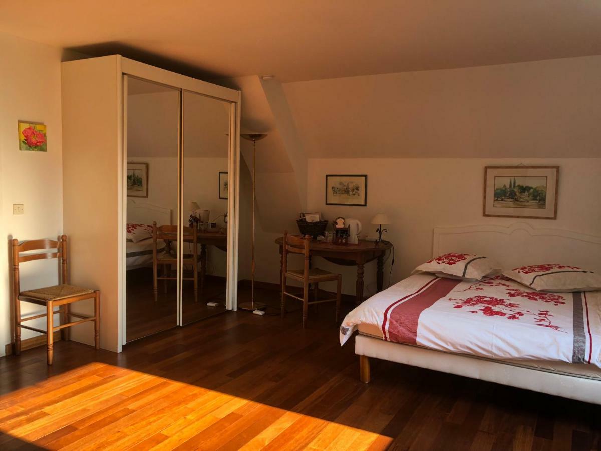 Les Hibiscus Bed & Breakfast Мезон-Лафит Екстериор снимка